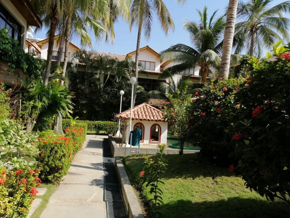 Casa, Playa Horizonte Colombia * Santa Marta (Magdalena)